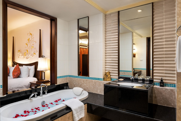 Bathroom 5, Patong Paragon Resort & Spa, Phuket Island