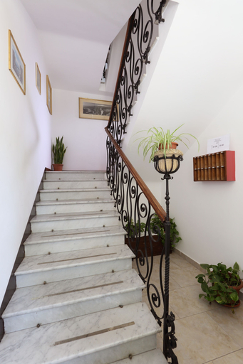 Others 5, Hotel Villa Astoria, Messina