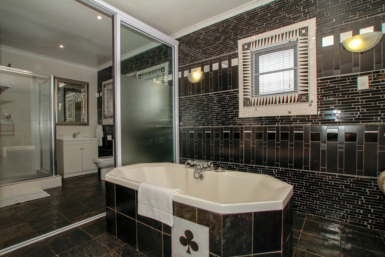 Bathroom 4, Chartwell Guest House, eThekwini
