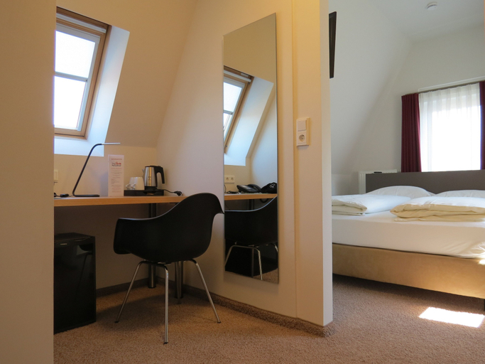 Bedroom 3, Hotel Neuthor, Ulm