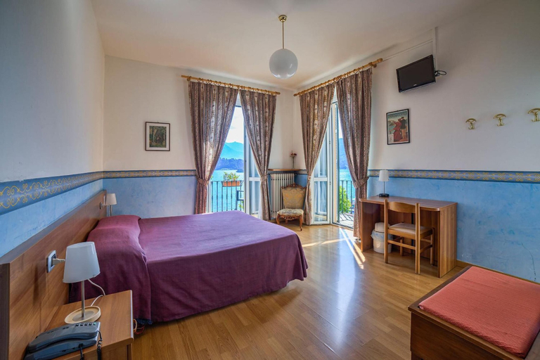 Bedroom 4, Hotel Riviera, Como