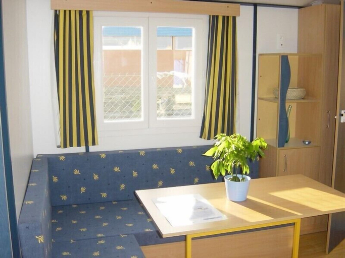 Bedroom, Mobilhome Camping Arquebuse, Côte-d'Or