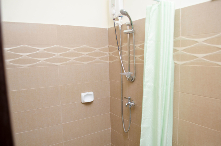 Bathroom 4, Paradiso Rito Waterfront Oasis, Mabini