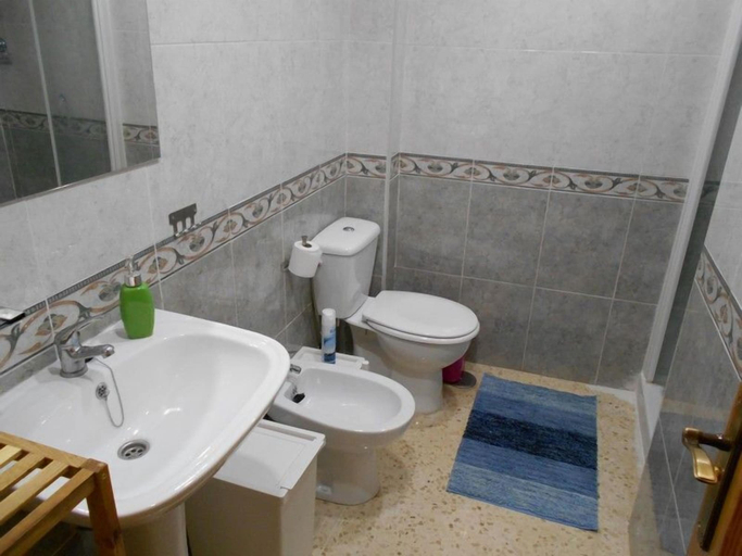 Bathroom, Avenida Roma, Alicante