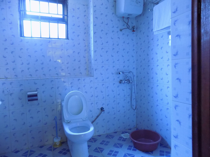 Bathroom 3, Cielo Country Inn, Igara