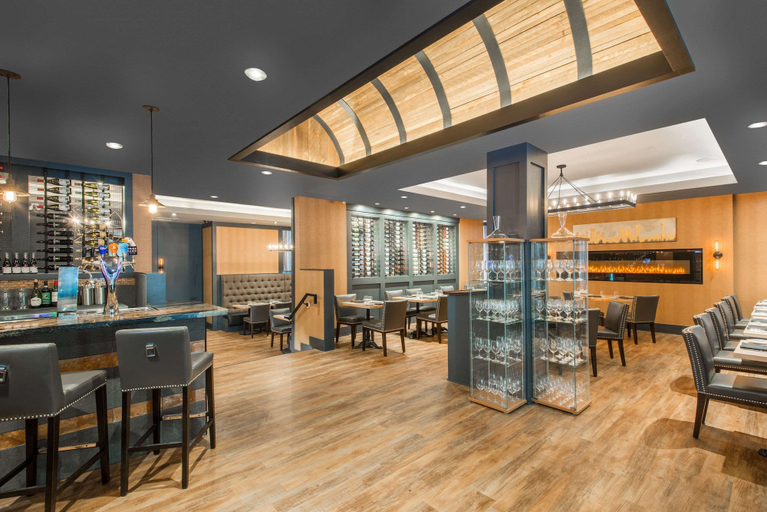 Food & Drinks 5, Ramada Plaza by Wyndham Niagara Falls, Niagara