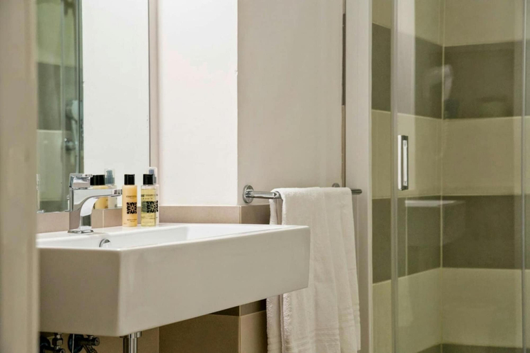 Bathroom 3, Domus Dejana, Lecce