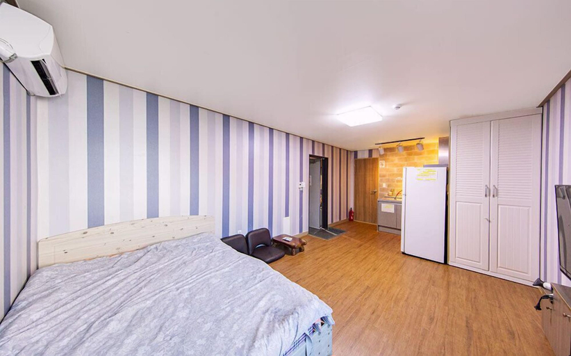 Bedroom 2, Boryeong Laon Pension, Boryeong