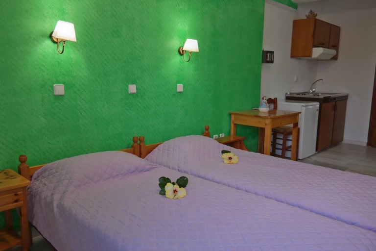 Bedroom 2, Katerina Babis Studios, South Aegean