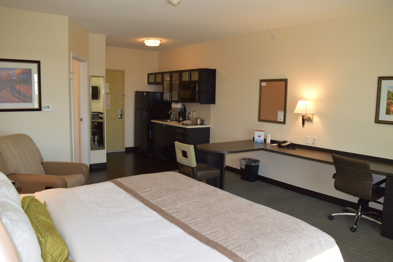Bedroom 5, Candlewood Suites MONAHANS, Ward