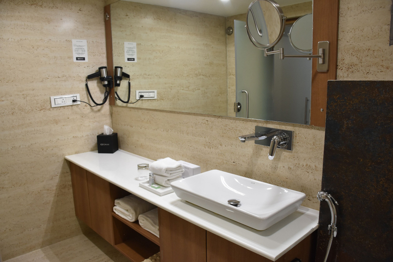 Bathroom 4, Hotel Delice, Bhilwara