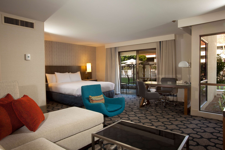 Bedroom 4, Hilton Palm Springs Resort, Riverside