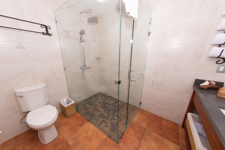 Bathroom 4, Pacaya Lodge & Spa, Masaya