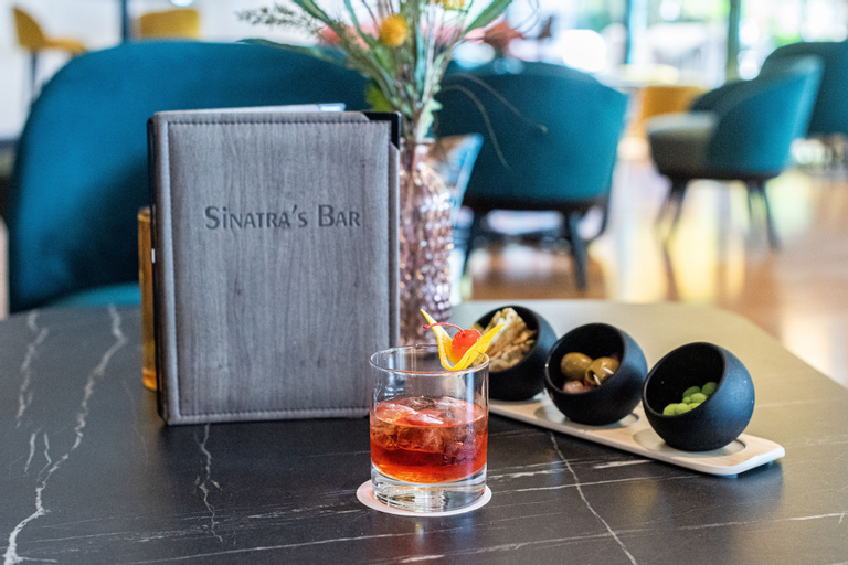 Food & Drinks 7