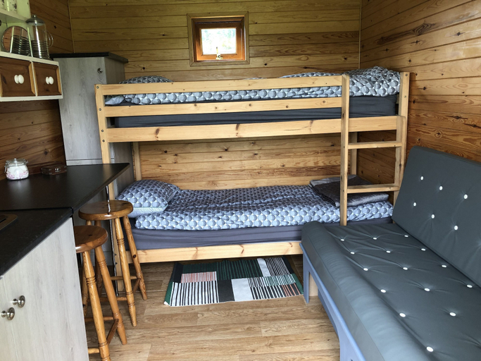 Bedroom 2, Beehive @ Westcote Glamping- Campsite, Scottish Borders