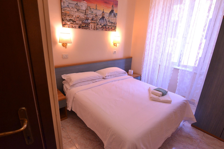 Bedroom 4, Castelfidardo, Roma