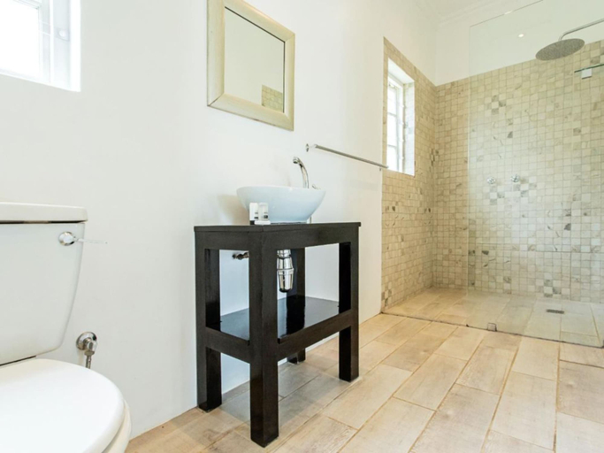 Bathroom 5, Swartberg Country Manor, Eden