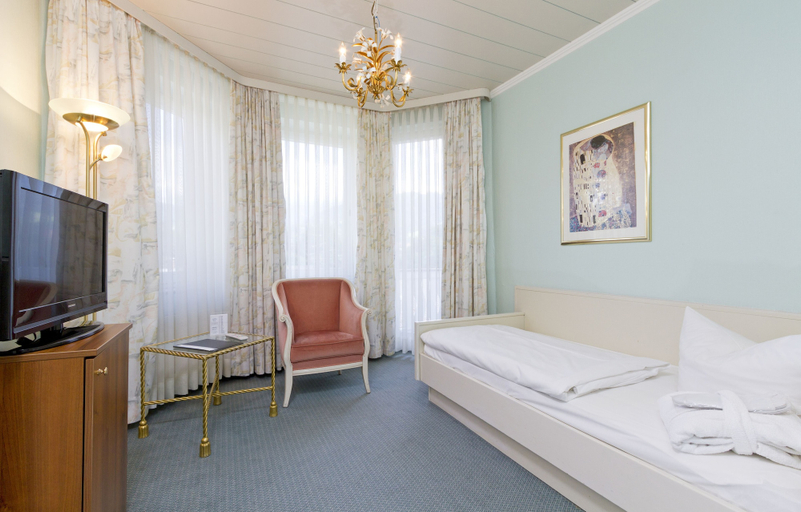 Bedroom 2, Wittelsbacher Hof Swiss Quality Hotel, Garmisch-Partenkirchen