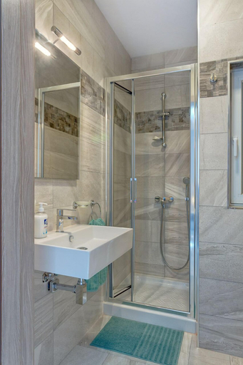 Bathroom 4, Luxury 2 Bedroom Apartment by the Sea, Saint Paul's Bay