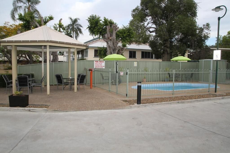 Exterior & Views 2, Country Roads Motor Inn Gayndah Qld, Gayndah