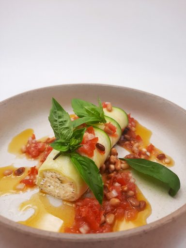 Food & Drinks 9