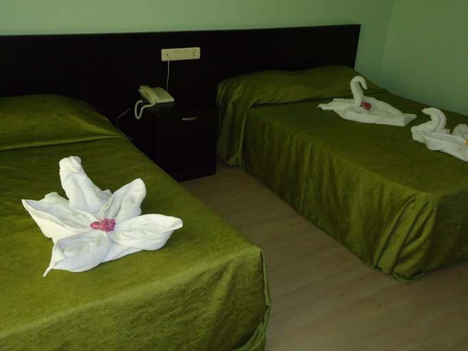 Bedroom 2, Blue Pine Hotel, Antalya