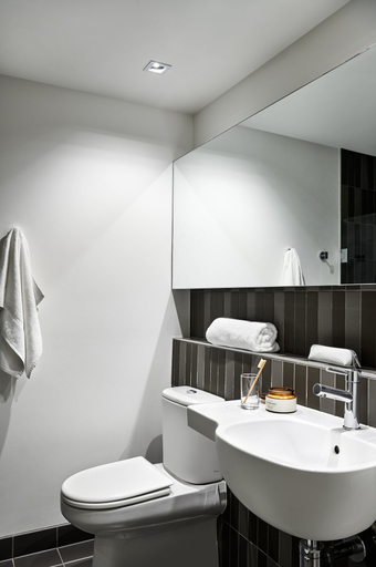Bathroom 3, Melbourne Dandenong Central Apartment, Gr. Dandenong - Dandenong