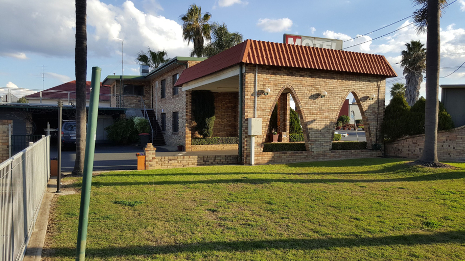 Exterior & Views 2, Centre Point Mid-City Motor Inn, Warwick - Central