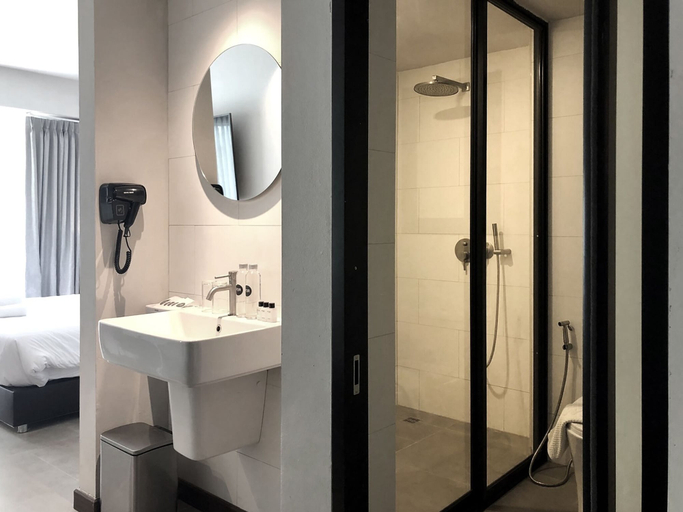 Bathroom 3, POR Daowadung, Muang Chiang Mai