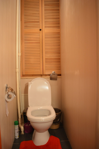 Bathroom 3, Hostel ParaTapok, Northern