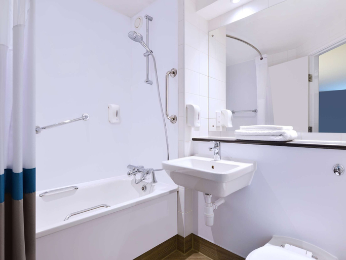 Bathroom 3, Travelodge Edinburgh Central, Edinburgh