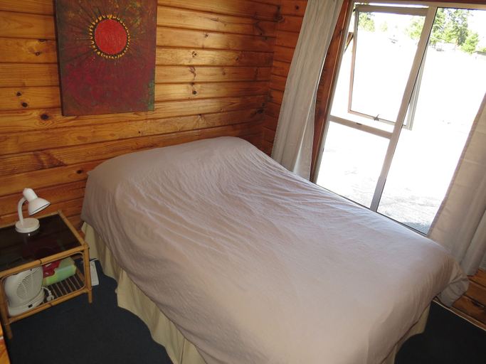 Bedroom 2, Hanmer Backpackers, Hurunui