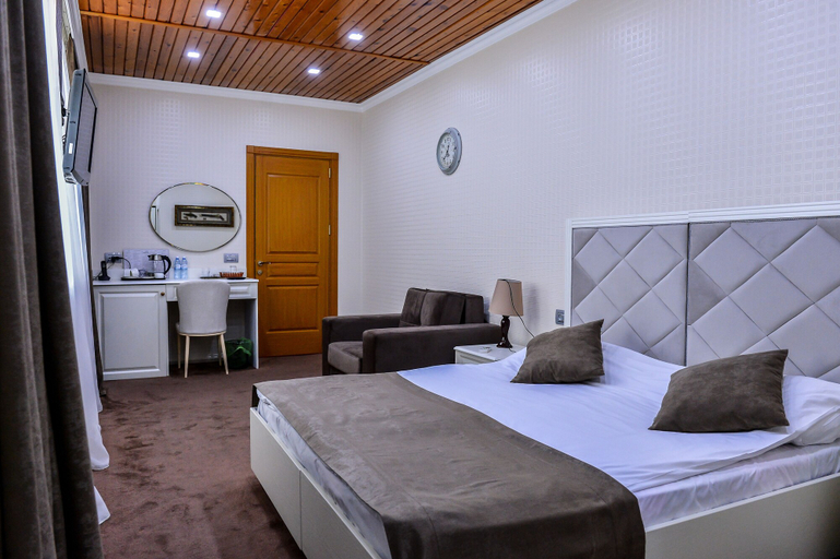 Bedroom 3, East Legend, Baku