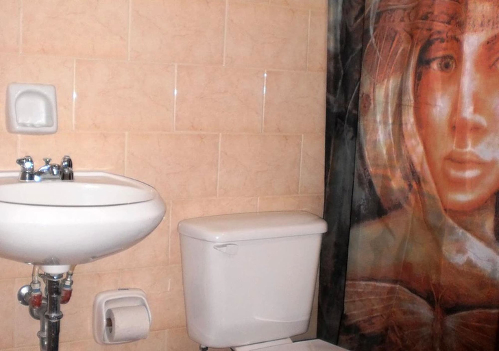 Bathroom 4, Hostal Villanueva, Santa Clara