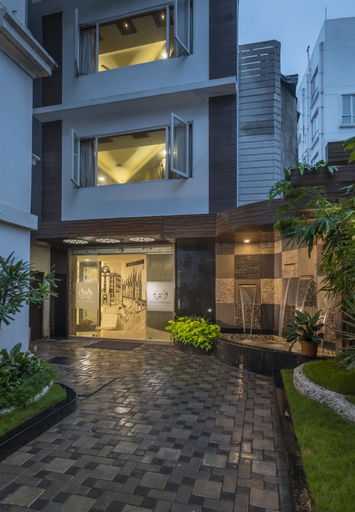 Hotel Emirates, Kolkata