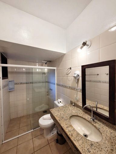 Bathroom 3, Centro Class, Armação dos Búzios