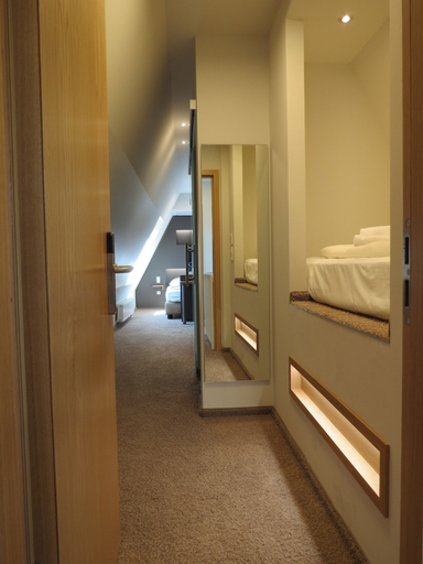 Bedroom 5, Hotel Neuthor, Ulm