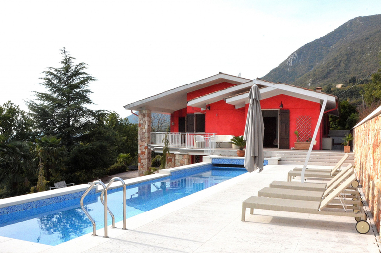 Villa Rossa Up To 10 People With Pool, Verona