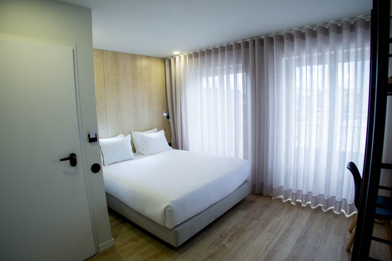 Bedroom 3, The Gate, Porto