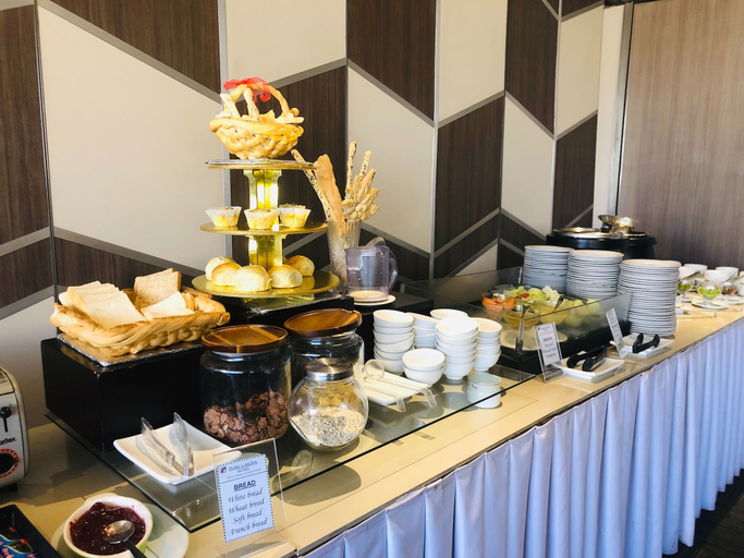 Food & Drinks 3, Pearl Garden Hotel, Manila City