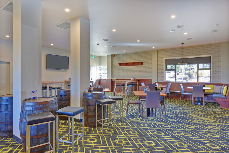 Food & Drinks 5, Nightcap at Burnie Townhouse, Burnie  - Pt A