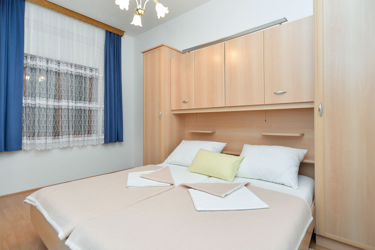 Bedroom 2, Apartment 1160, Pula