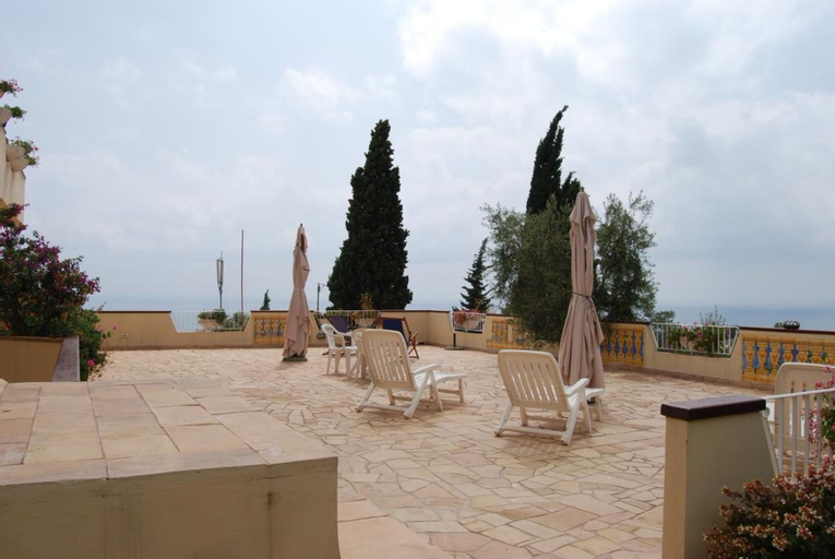 Hotel Belvedere, Latina