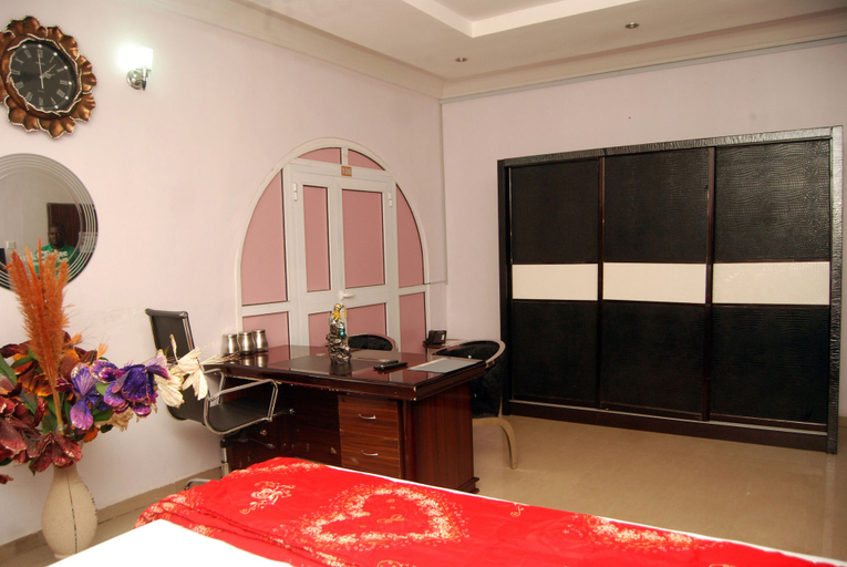 Others 5, mmmHouse Abuja, AbujaMun