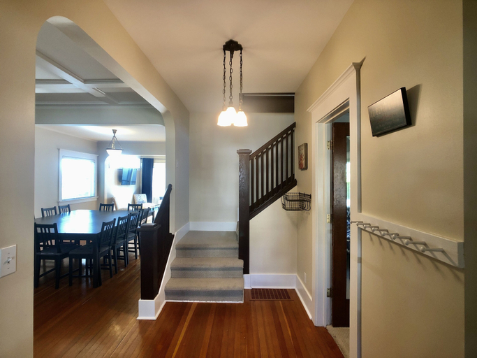 Others 5, Seattle Vacation Home - Queen Anne 6 bed, Seattle