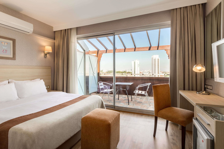 Bedroom 2, Ramada by Wyndham Ankara, Çankaya