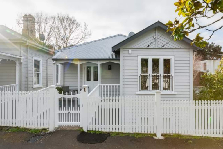 Exterior & Views, Light-filled Renovated Villa, Walk to Ponsonby Road, Waitakere