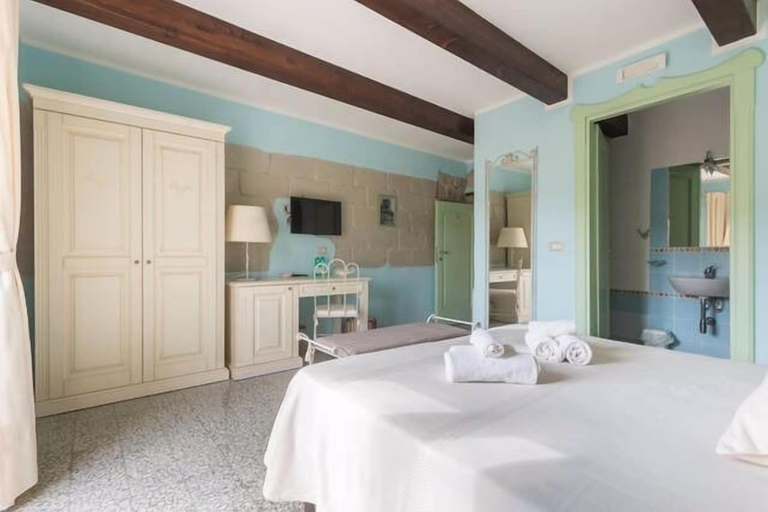 Bedroom 3, Madalen Guest House, Oristano