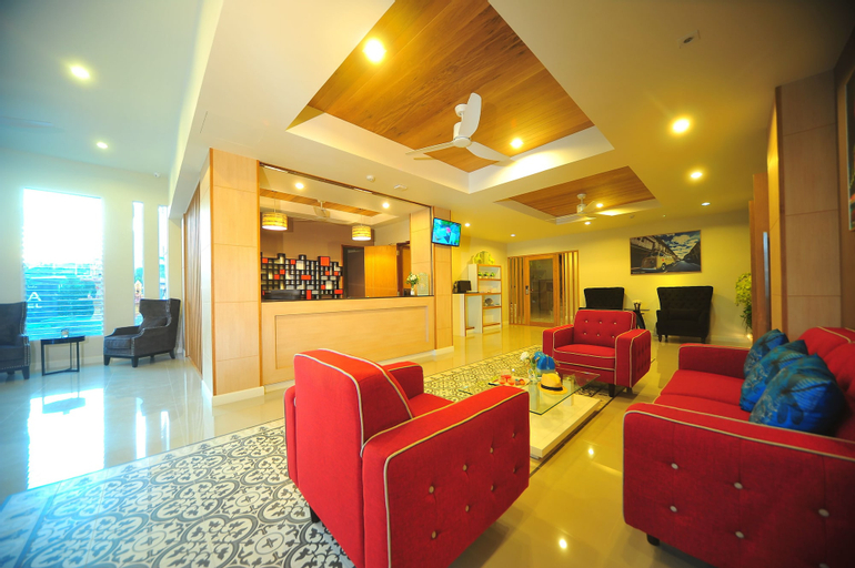 Public Area 4, Ratana Hotel Rassada, Phuket Island