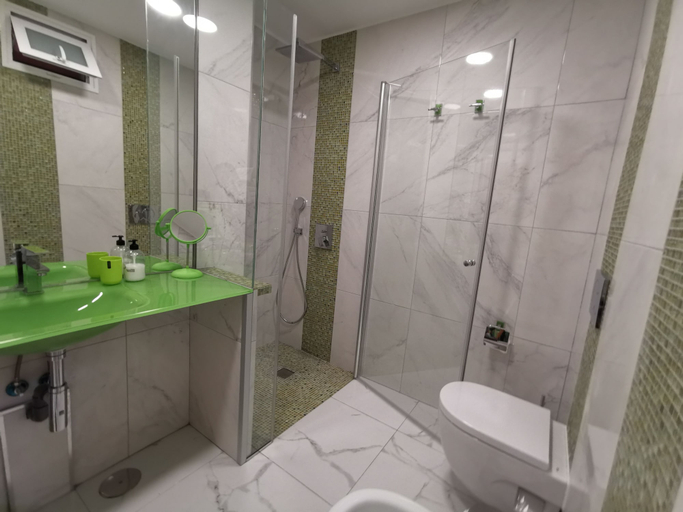 Bathroom 4, Las Vistas TRG Tenerife Royal Gardens, Santa Cruz de Tenerife